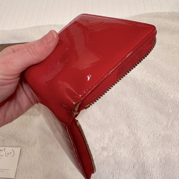 Authentic Louis Vuitton Vernis Zippy Coin Purse, red - Picture 13 of 13
